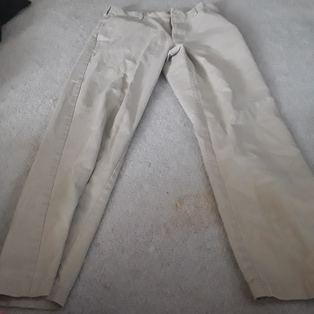 32x32 Men's Khaki Pants